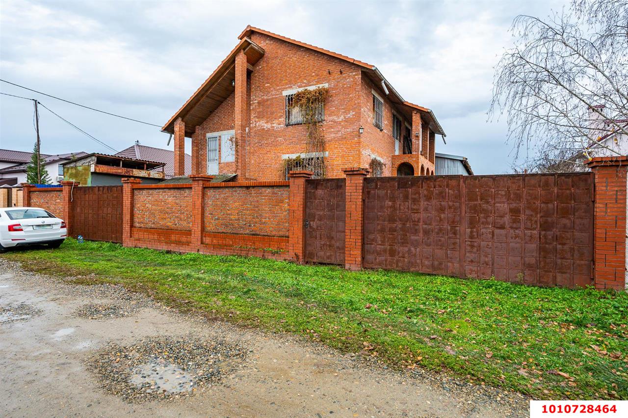 Фото №1: Дом 197 м² + 8 сот. - Краснодар, Сады Калинина, ул. Троицкая, 179