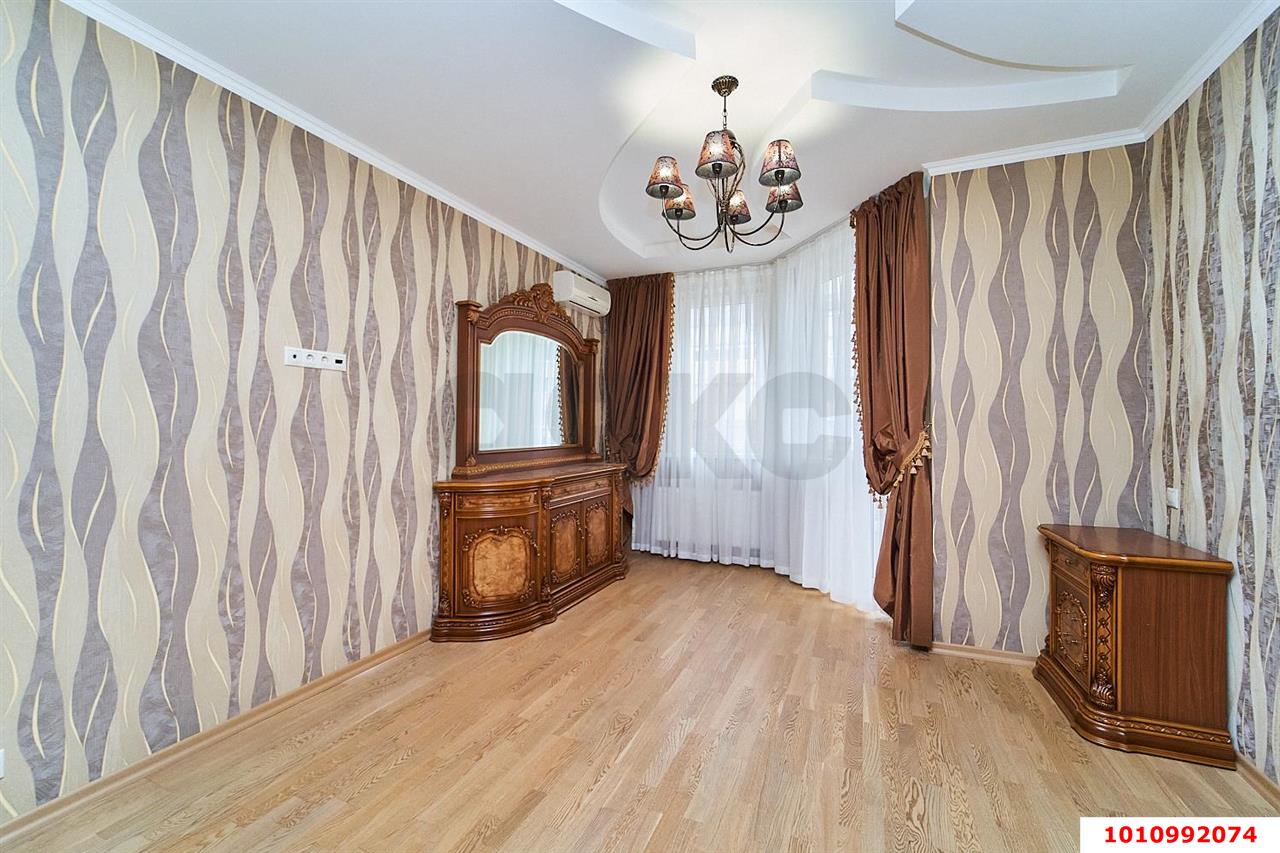 Фото №10: 3-комнатная квартира 125 м² - Краснодар, Западный внутригородской округ, ул. Брянская, 49