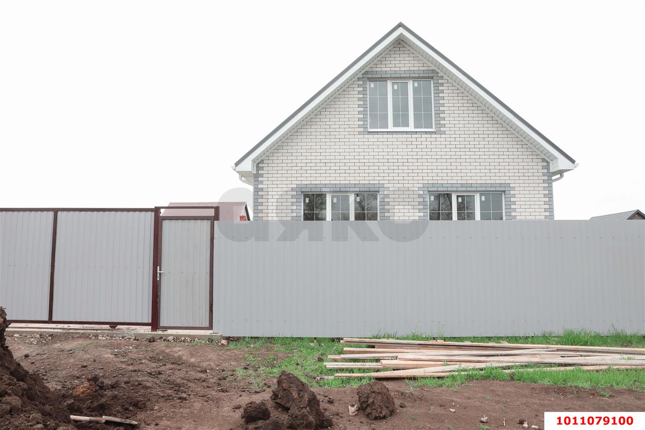 Фото №1: Дом 140 м² + 4 сот. - Лазурный, мкр. Прикубанский внутригородской округ, пр-кт Лазурный, 38