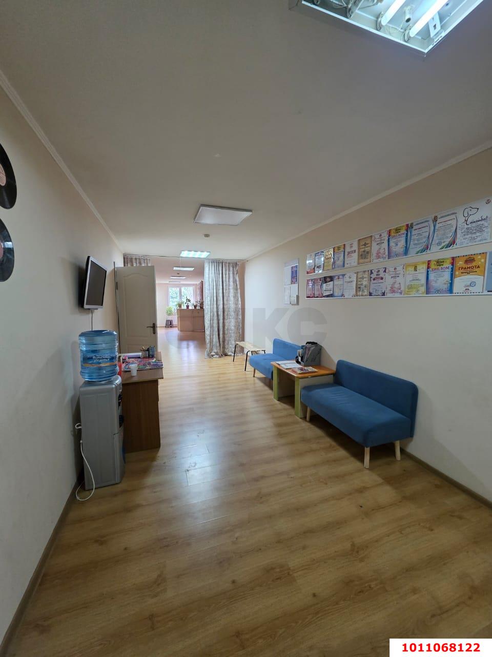 Фото №10: Торговое помещение 605 м² - Краснодар, Завод Измерительных Приборов, ул. Московская, 54/1