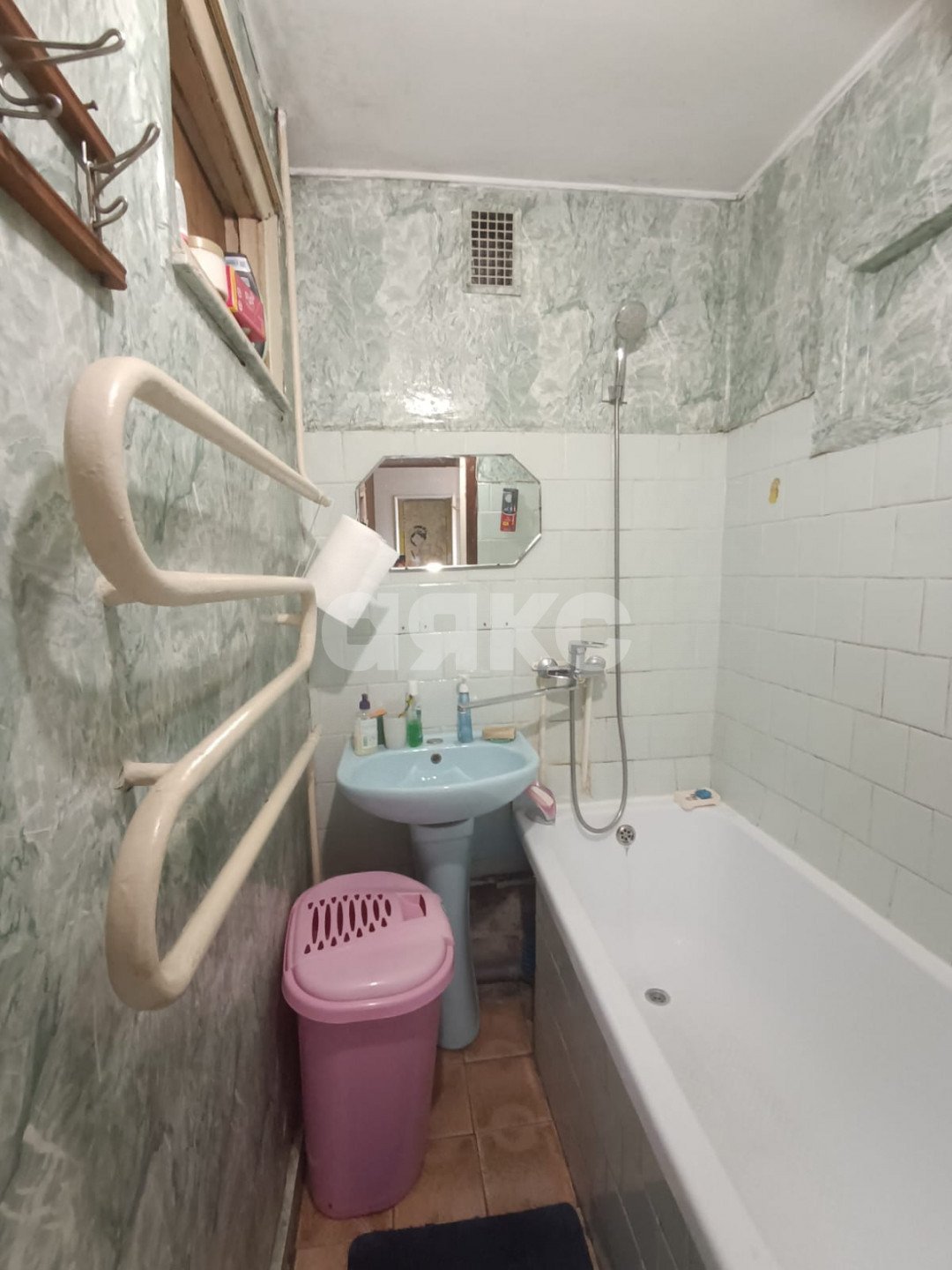 Фото №10: 4-комнатная квартира 61 м² - Майкоп, Шовгеновский городок, ул. Шовгенова, 8