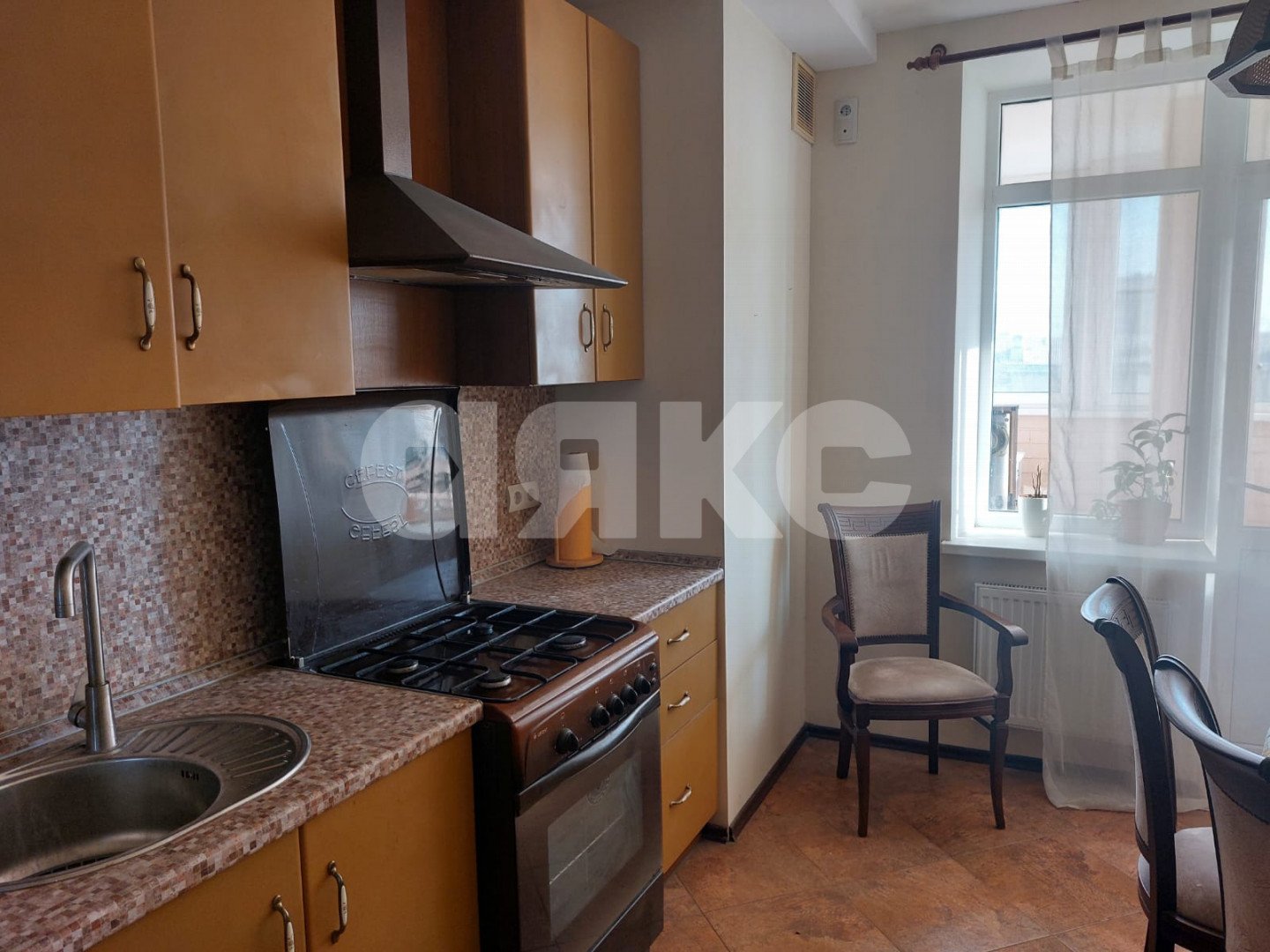 Фото №10: 2-комнатная квартира 67 м² - Волгоград, Ворошиловский, ул. Баррикадная, 19А
