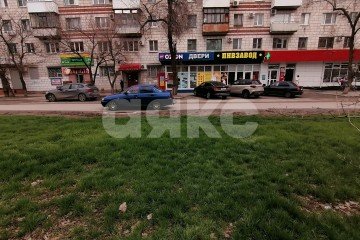 Фото №1: Коммерция 300 м² - Волгоград, мкр. Развилка, ул. Кирова, 145