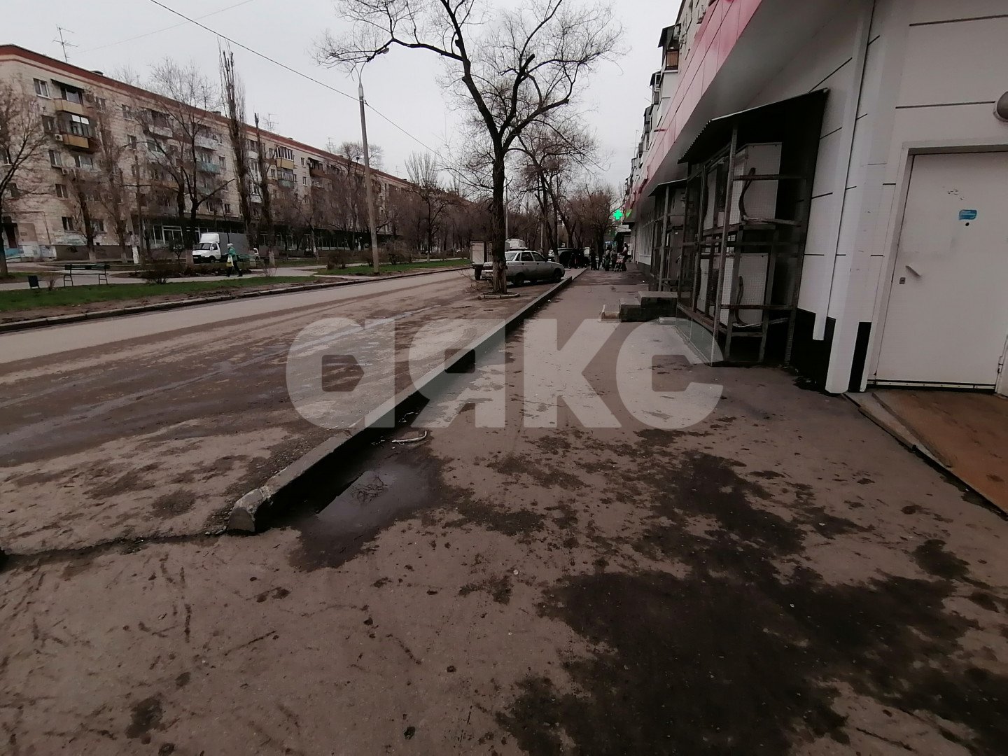 Фото №21: Коммерция 300 м² - Волгоград, Развилка, ул. Кирова, 145