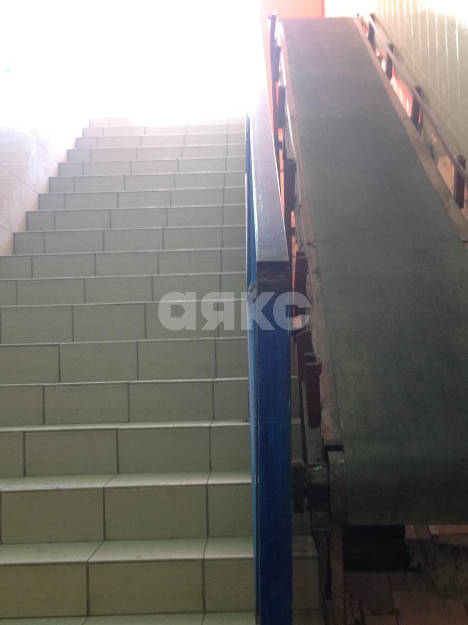 Фото №2: Коммерция 900 м² - Волгоград, Дзержинский, ул. Карла Либкнехта, 13