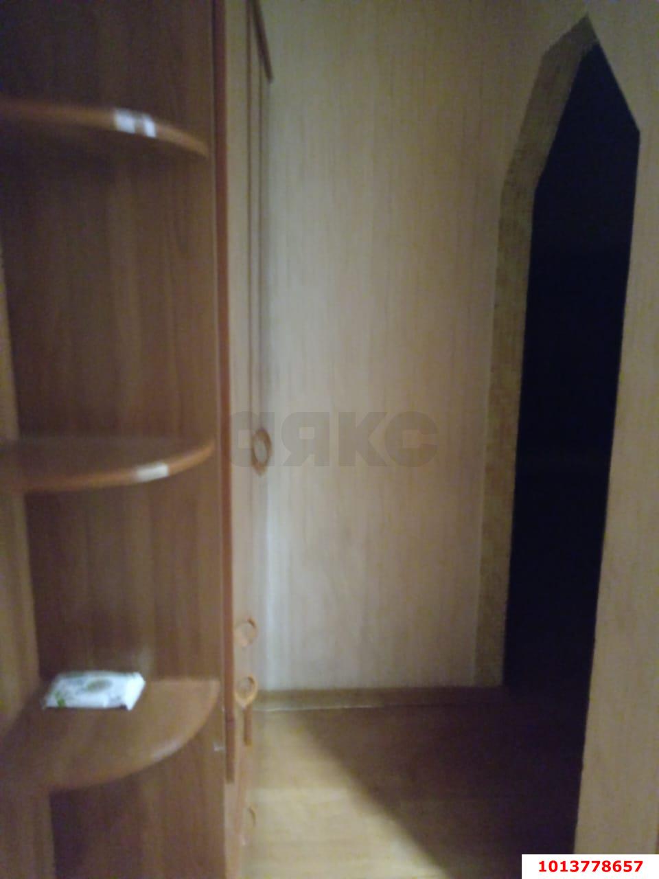 Фото №3: 3-комнатная квартира 57 м² - Новороссийск, Центральный, пр-кт Ленина, 22