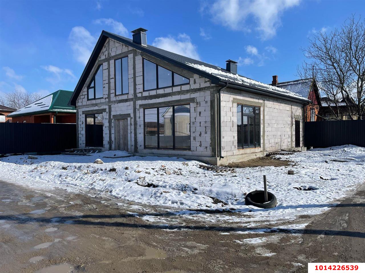Фото №2: Дом 232 м² + 4 сот. - Краснодар, Солнышко, ул. Центральная, 40