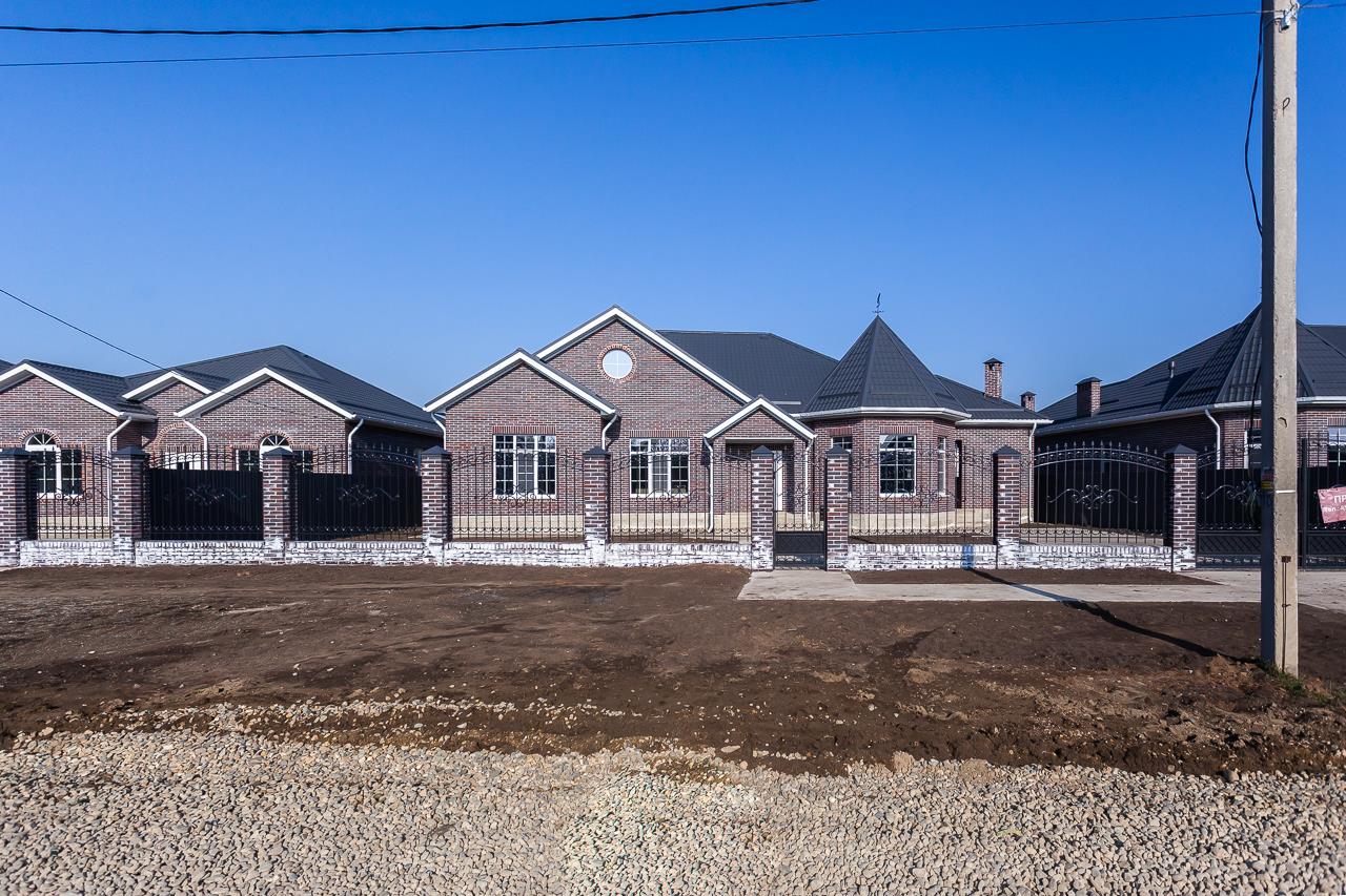 Фото №1: Дом 199 м² + 10 сот. - Старобжегокай, ул. Юбилейная, 6