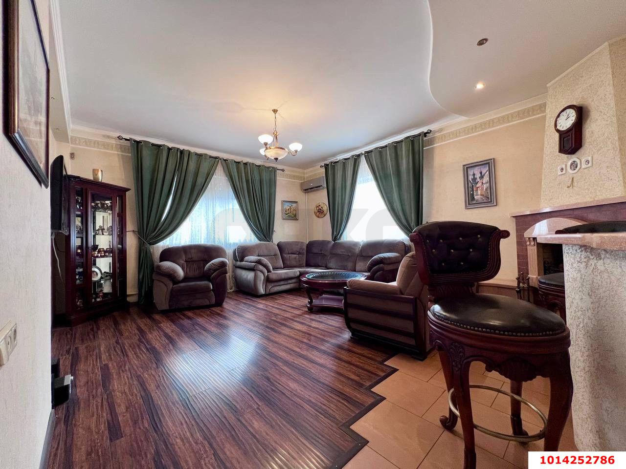 Фото №1: Дом 165 м² + 2.5 сот. - Краснодар, ул. Алма-Атинская, 185