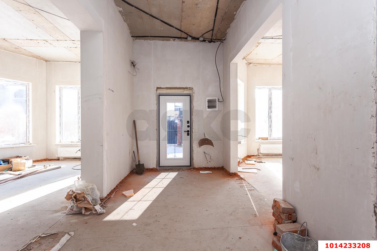 Фото №8: Дом 181 м² + 4.5 сот. - Краснодар, Центральный внутригородской округ, мкр. Табачная Фабрика, ул. Ипподромная, 27