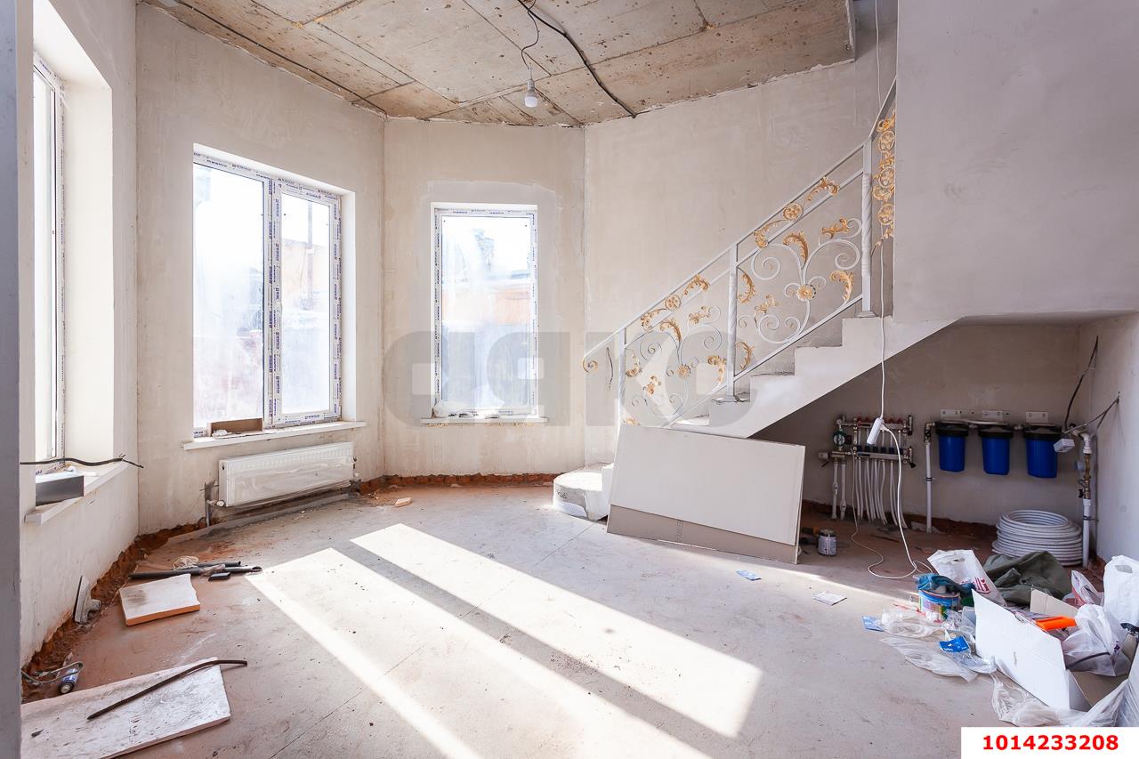 Фото №9: Дом 181 м² + 4.5 сот. - Краснодар, Центральный внутригородской округ, мкр. Табачная Фабрика, ул. Ипподромная, 27