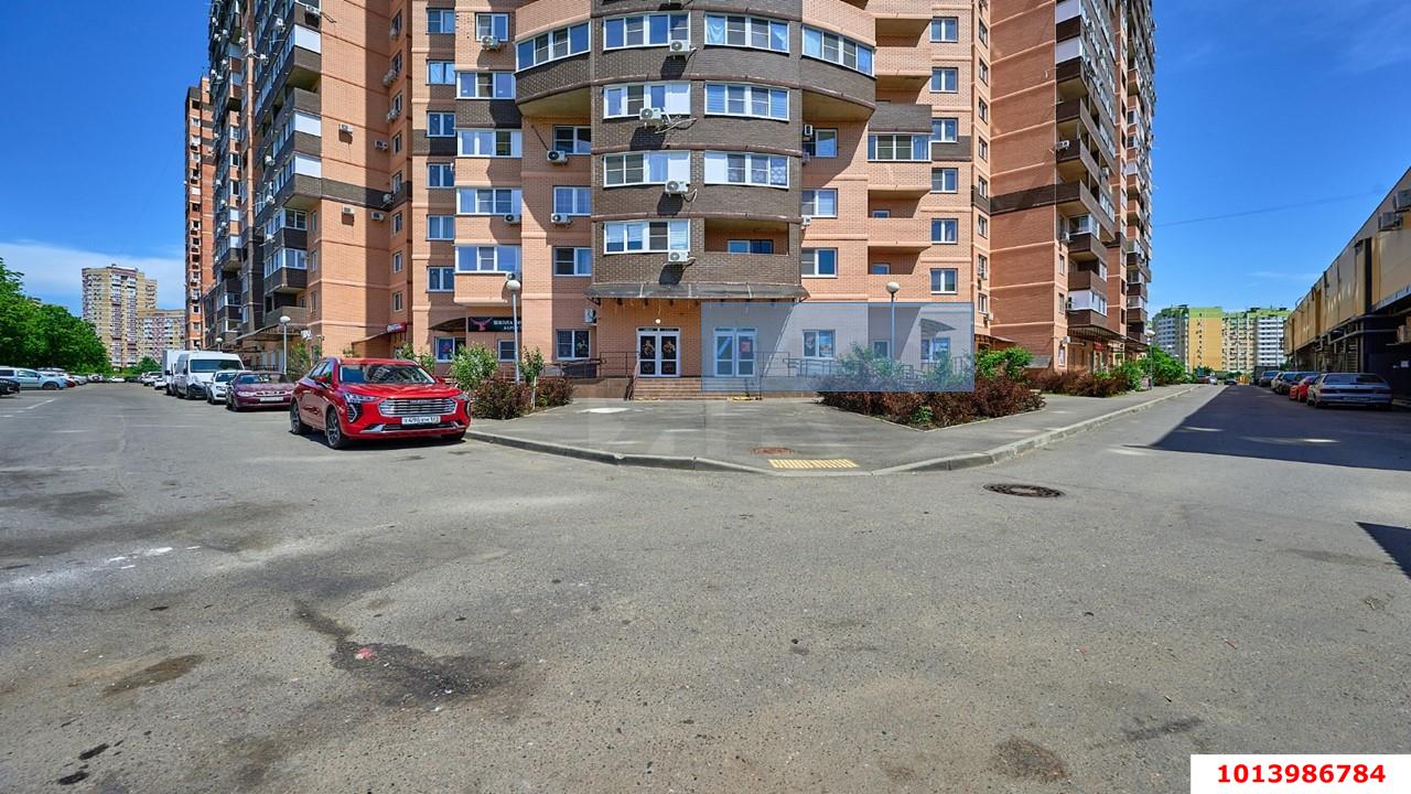 Фото №1: Торговое помещение 168 м² - Краснодар, жилой комплекс Авиатор, ул. имени Валерия Гассия, 2