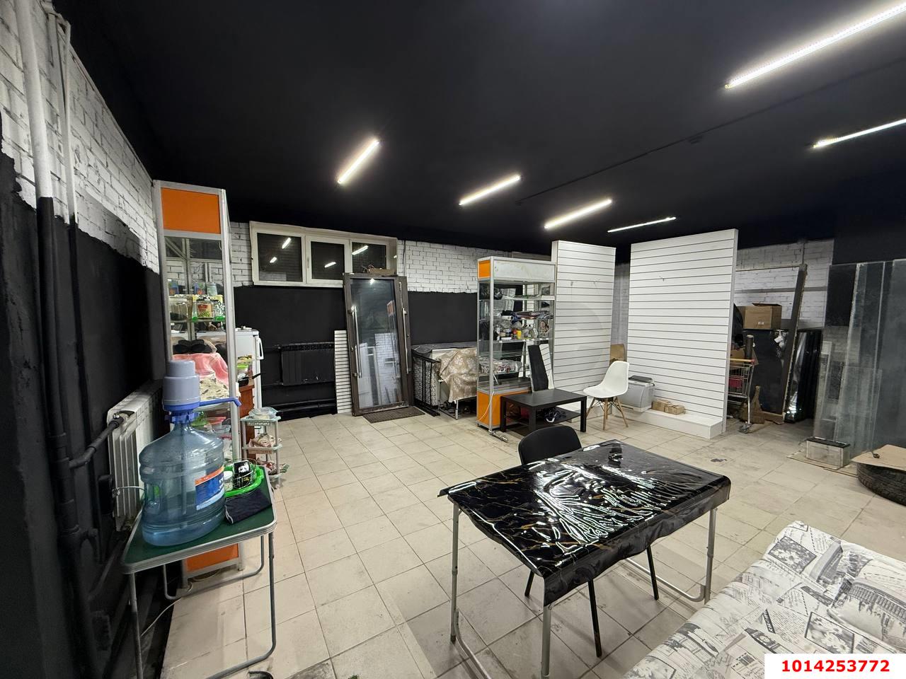 Фото №2: Коммерция 50 м² - Краснодар, Прикубанский внутригородской округ, Завод Радиоизмерительных Приборов, мкр. Музыкальный, пр-д Ангарский, 3