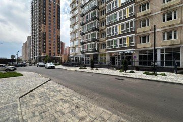 Фото №4: Торговое помещение 45 м² - Краснодар, мкр. жилой комплекс Абрикосово, ул. имени Героя Георгия Бочарникова, 4к2