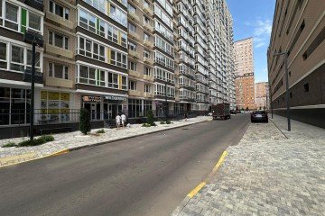 Фото №3: Торговое помещение 45 м² - Краснодар, мкр. жилой комплекс Абрикосово, ул. имени Героя Георгия Бочарникова, 4к2