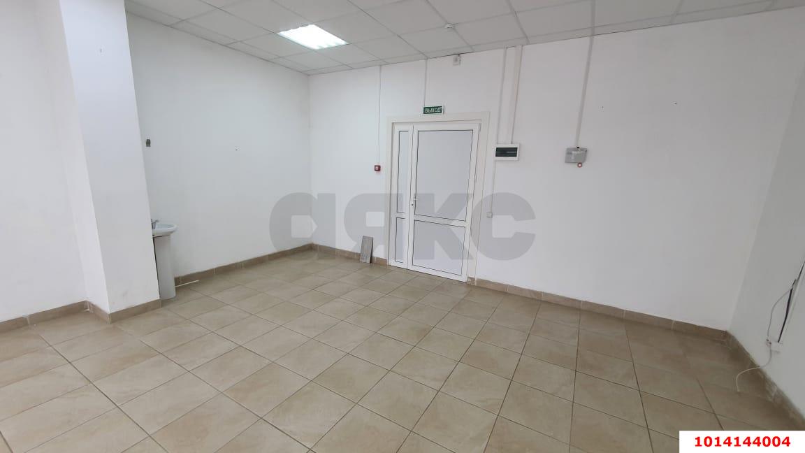 Фото №5: Торговое помещение 37 м² - Краснодар, жилой комплекс Видный, ул. Командорская, 3к1