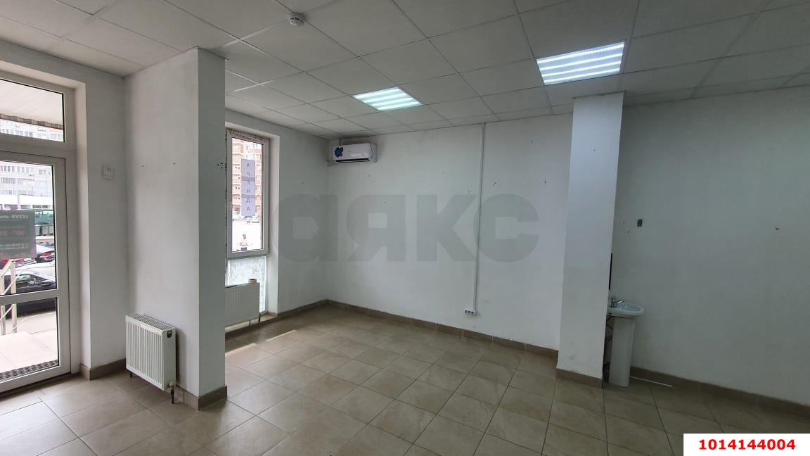 Фото №8: Торговое помещение 37 м² - Краснодар, жилой комплекс Видный, ул. Командорская, 3к1