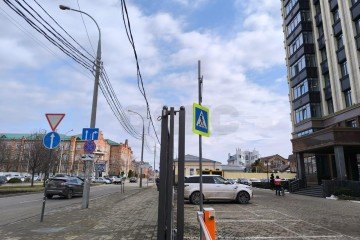 Фото №1: Отдельное здание 610 м² - Краснодар, мкр. Центральный, ул. Митрофана Седина, 134