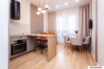 Фото №1: 1-комнатная квартира 47 м² - Краснодар, мкр. Центральный, ул. Октябрьская, 181/2
