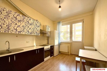 Фото №1: 1-комнатная квартира 41 м² - Краснодар, мкр. Музыкальный, ул. имени Сергея Есенина, 108/1к2