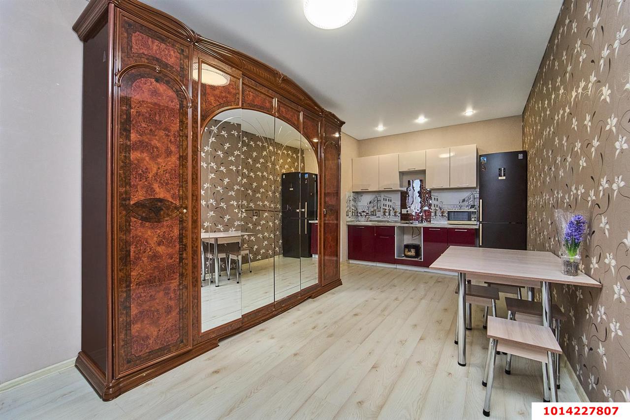 Фото №1: 1-комнатная квартира 45 м² - Краснодар, Прикубанский внутригородской округ, Завод Радиоизмерительных Приборов, мкр. Музыкальный, ул. Суздальская, 11