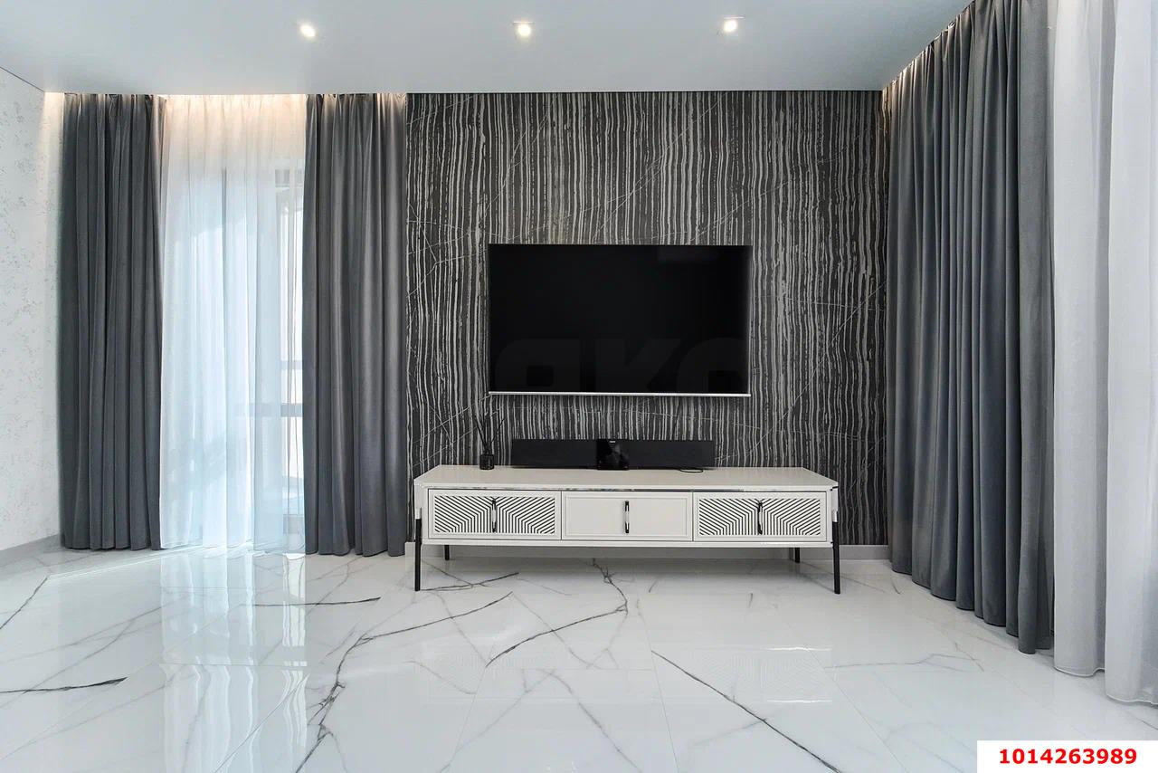 Фото №11: 2-комнатная квартира 72 м² - Краснодар, жилой комплекс Версаль, ул. Черниговская, 1