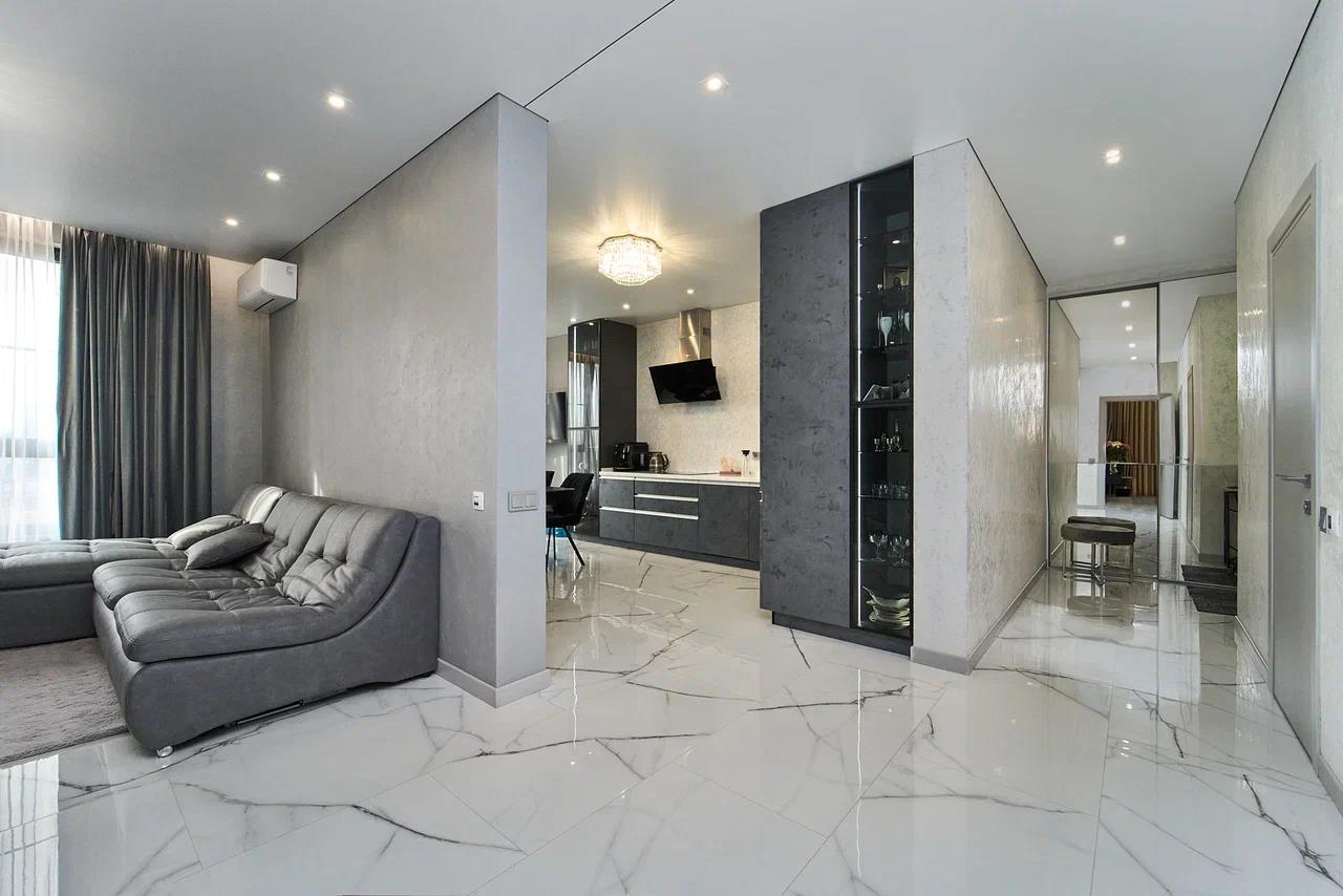 Фото №9: 2-комнатная квартира 72 м² - Краснодар, Прикубанский внутригородской округ, Школьный, жилой комплекс Версаль, мкр. Круглик, ул. Черниговская, 1