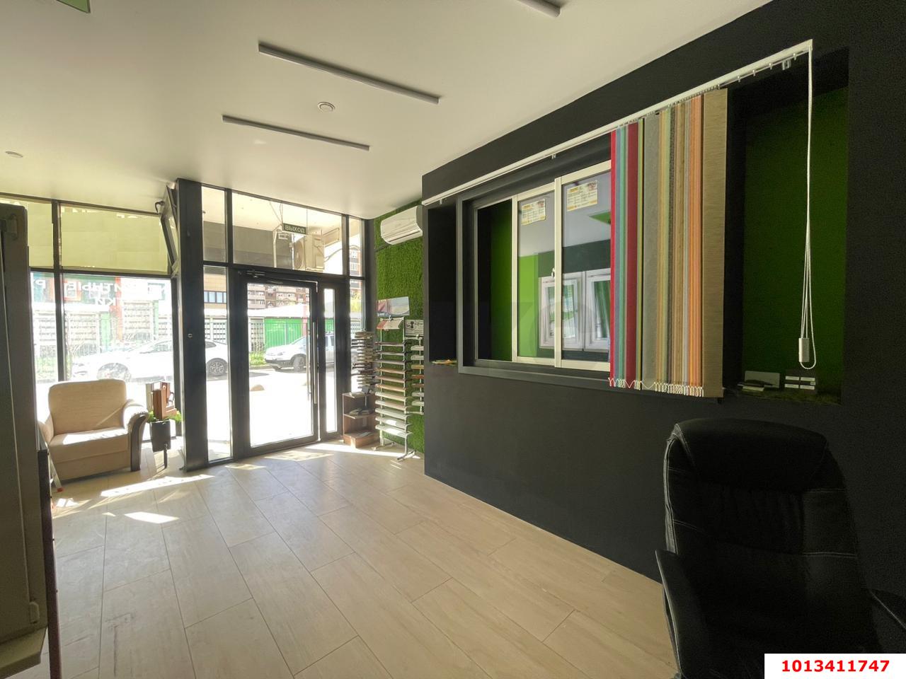 Фото №2: Коммерция 40 м² - Краснодар, ЖК Выше, жилой комплекс Выше, имени Петра Метальникова, Прикубанский внутригородской округ, мкр. Завод Радиоизмерительных Приборов, ул. Евгении Жигуленко, 25к2