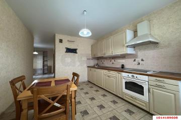 Фото №1: 2-комнатная квартира 63 м² - Краснодар, мкр. Хлопчато-бумажный Комбинат, ул. Бородина, 20