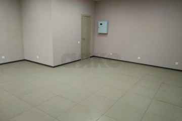 Фото №2: Торговое помещение 42 м² - Краснодар, мкр. жилой комплекс Премьера, ул. Автолюбителей, 1/7к1