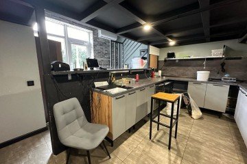 Фото №4: Торговое помещение 25 м² - Краснодар, мкр. Центральный, ул. Красная, 100