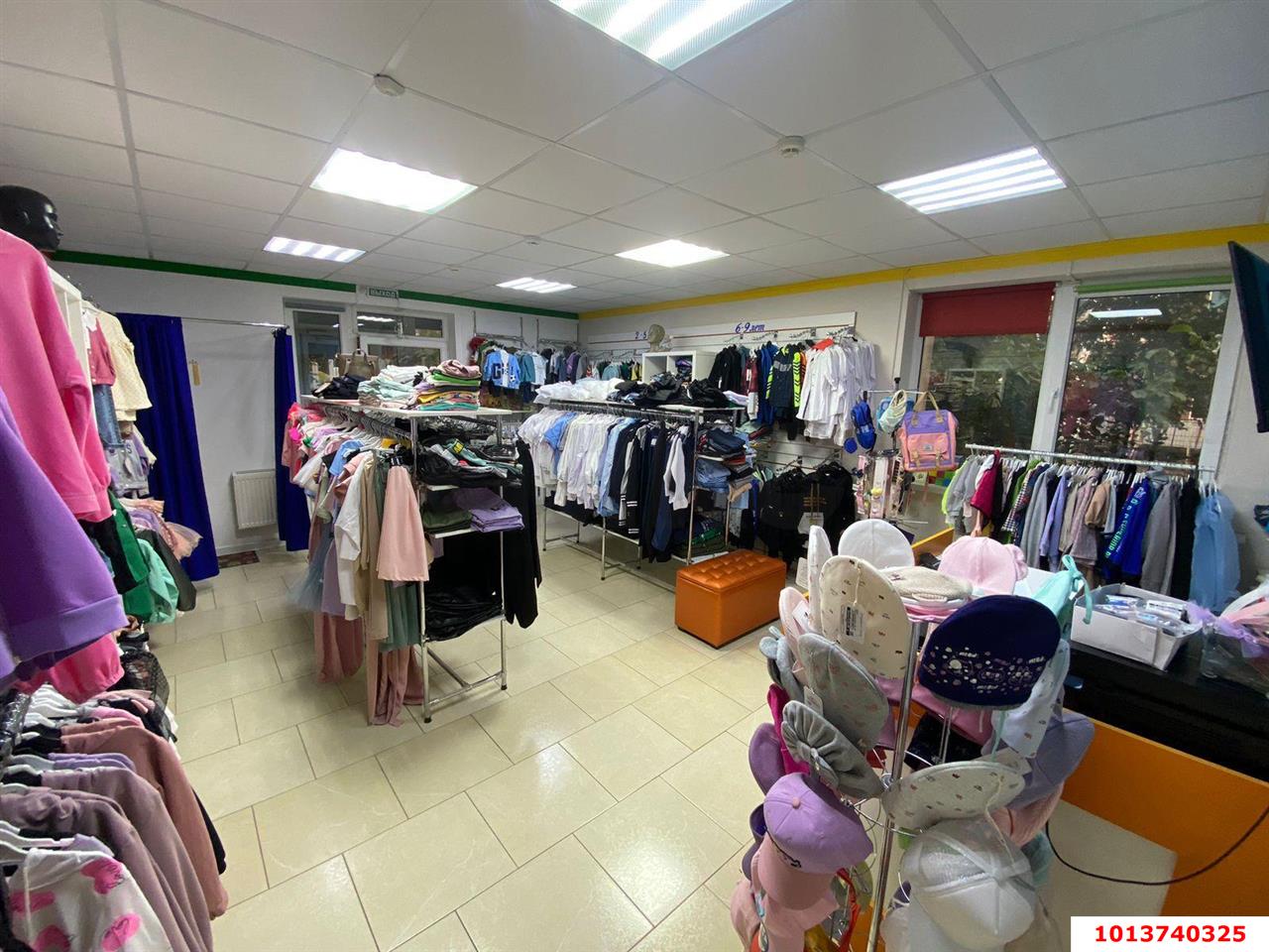 Фото №4: Торговое помещение 69 м² - Краснодар, жилой комплекс Возрождение, ул. имени 40-летия Победы, 109