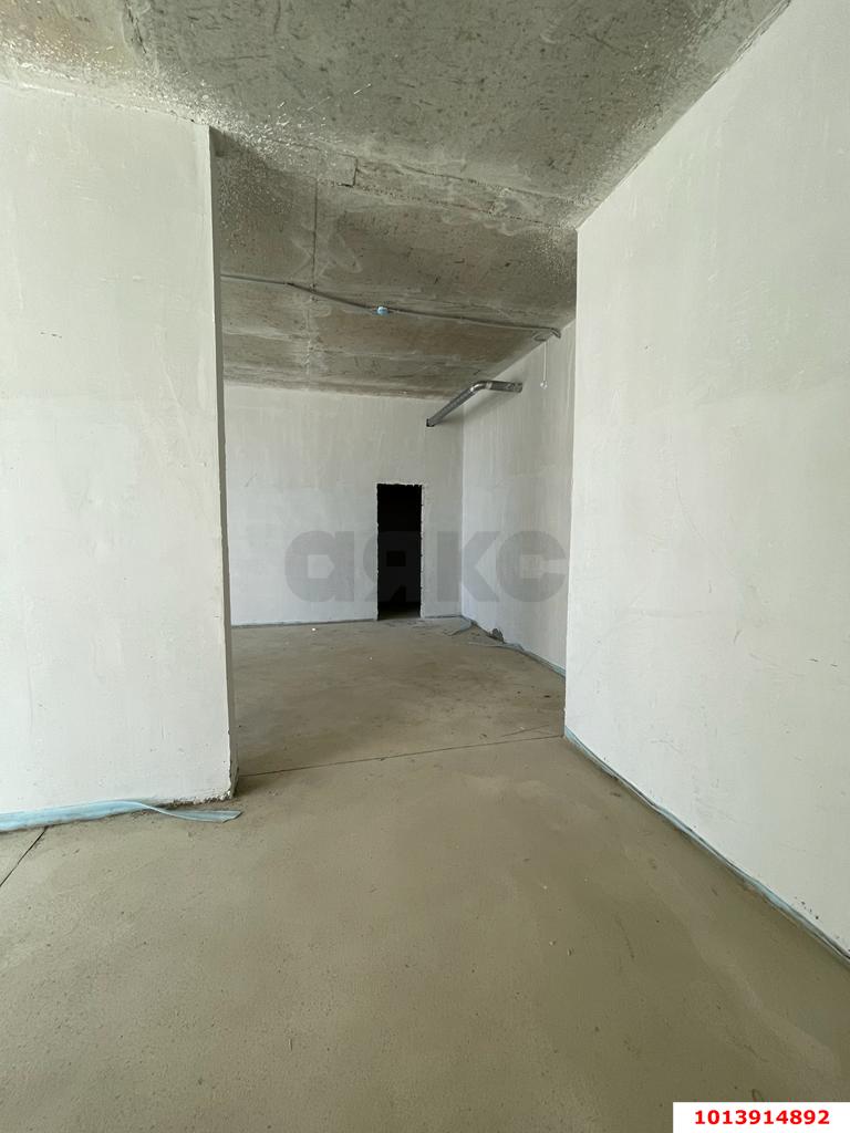 Фото №4: Торговое помещение 45 м² - Краснодар, имени Петра Метальникова, ул. Цезаря Куникова, 24к3