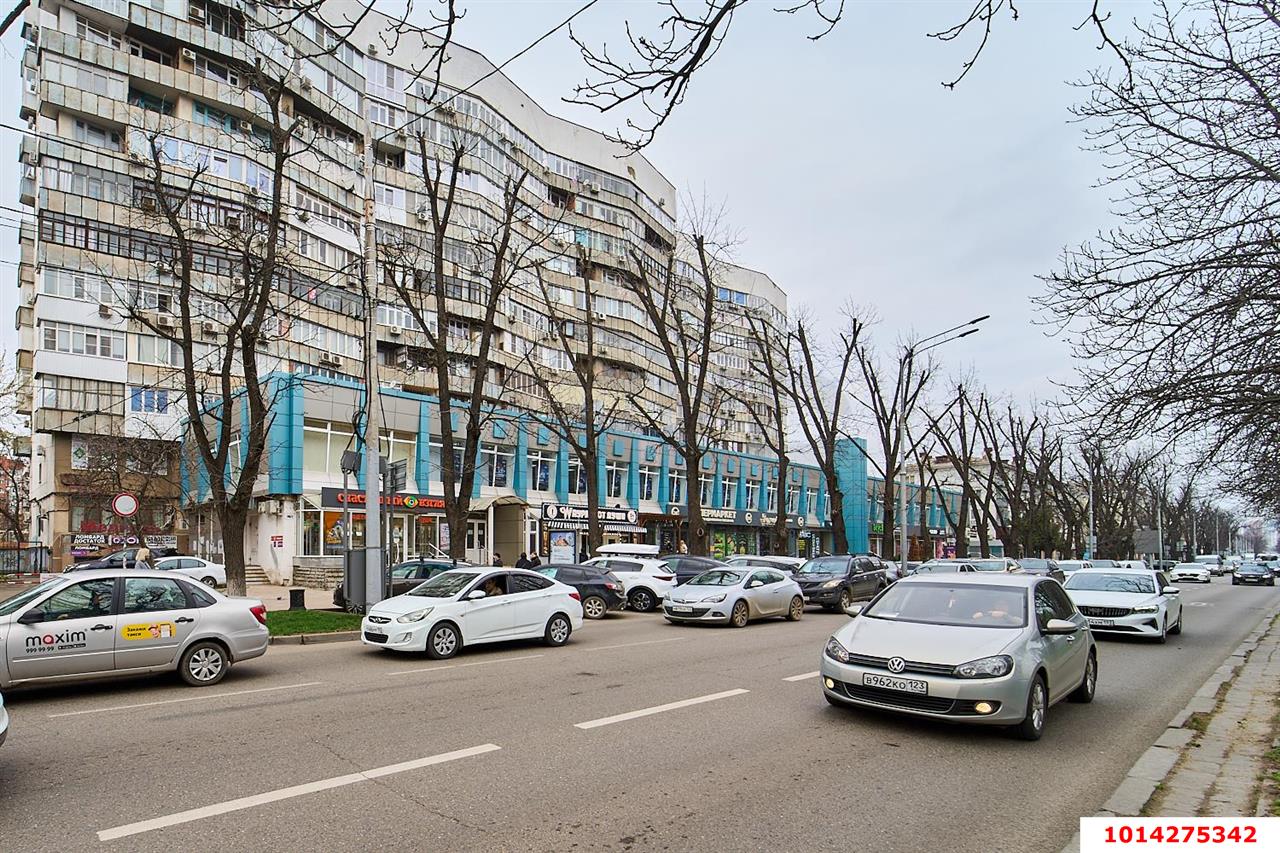 Фото №1: 3-комнатная квартира 74 м² - Краснодар, Западный внутригородской округ, ул. Красная, 145/1