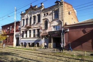 Фото №2: Торговое помещение 183 м² - Краснодар, мкр. Центральный, ул. Коммунаров, 64