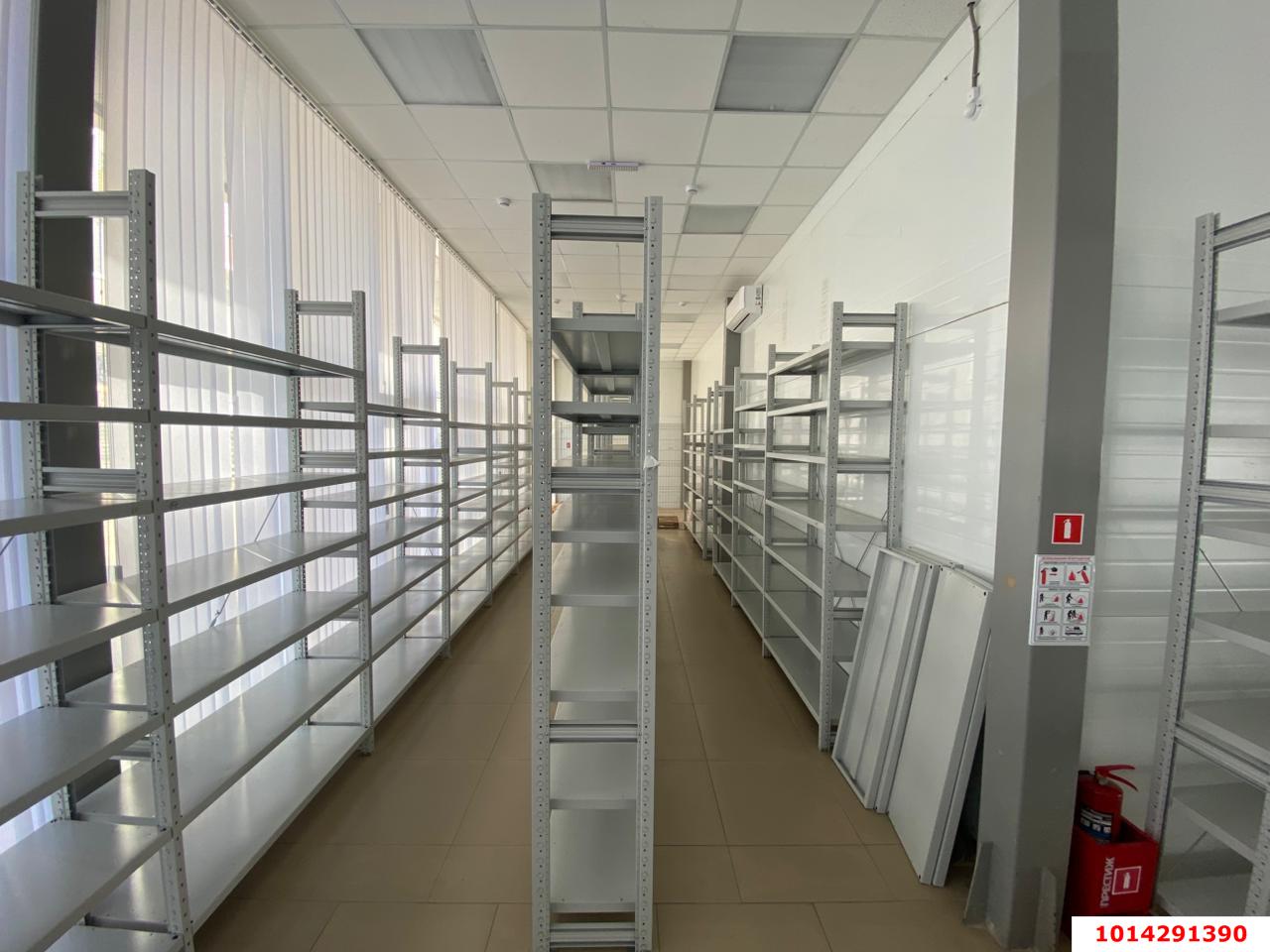 Фото №4: Коммерция 269 м² - Краснодар, мкр. Прикубанский внутригородской округ, ул. имени Ивана Лотышева, 1