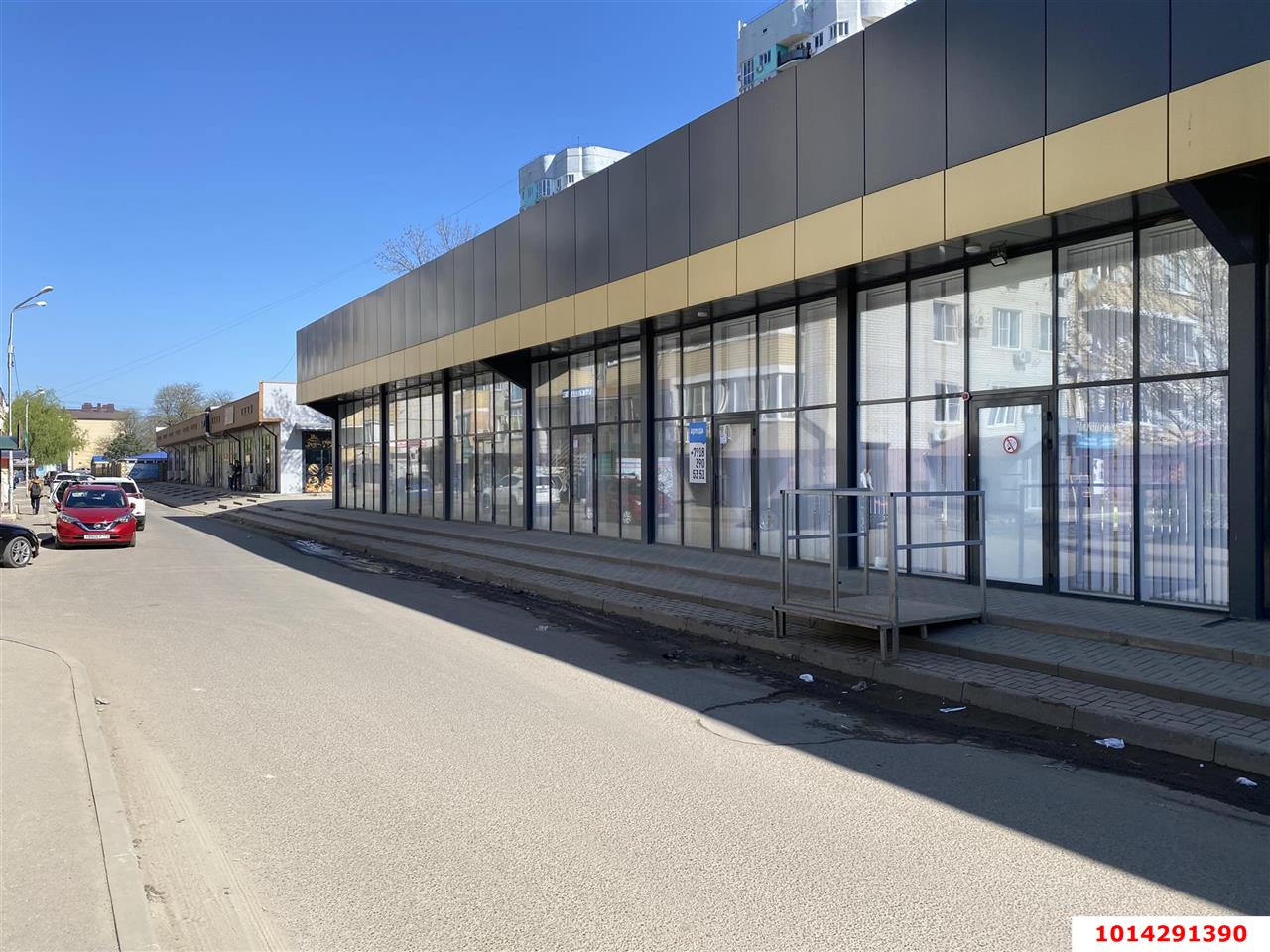 Фото №11: Коммерция 269 м² - Краснодар, мкр. Прикубанский внутригородской округ, ул. имени Ивана Лотышева, 1