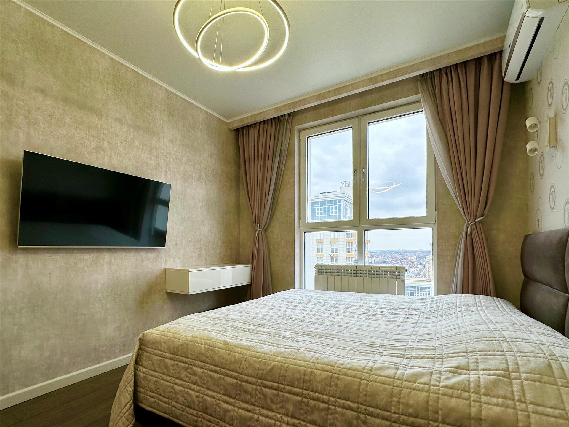 Фото №4: 1-комнатная квартира 42 м² - Краснодар, Центральный внутригородской округ, Центральный, мкр. ЖК Большой, ул. Красная, 176лит4