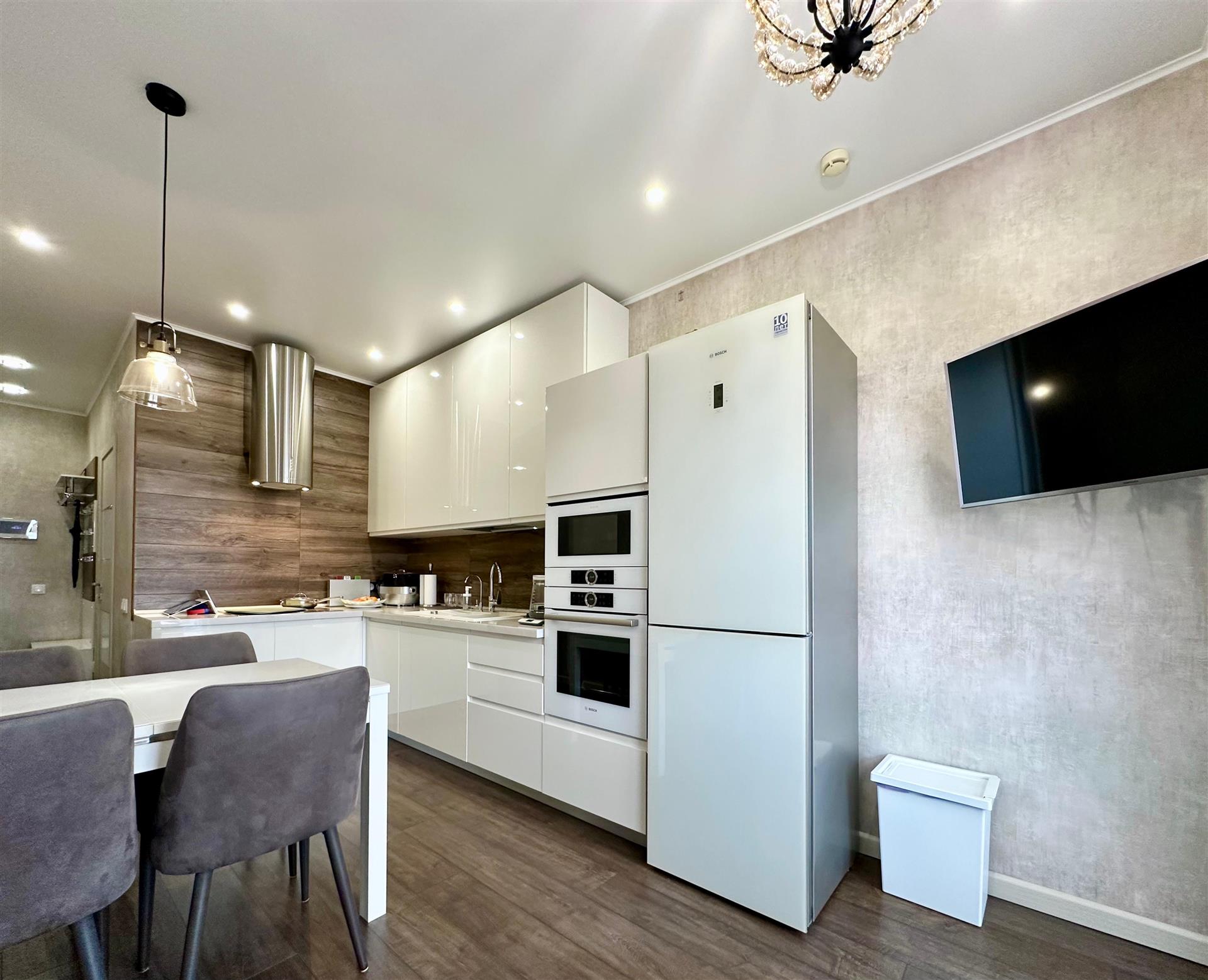 Фото №3: 1-комнатная квартира 42 м² - Краснодар, Центральный внутригородской округ, Центральный, мкр. ЖК Большой, ул. Красная, 176лит4