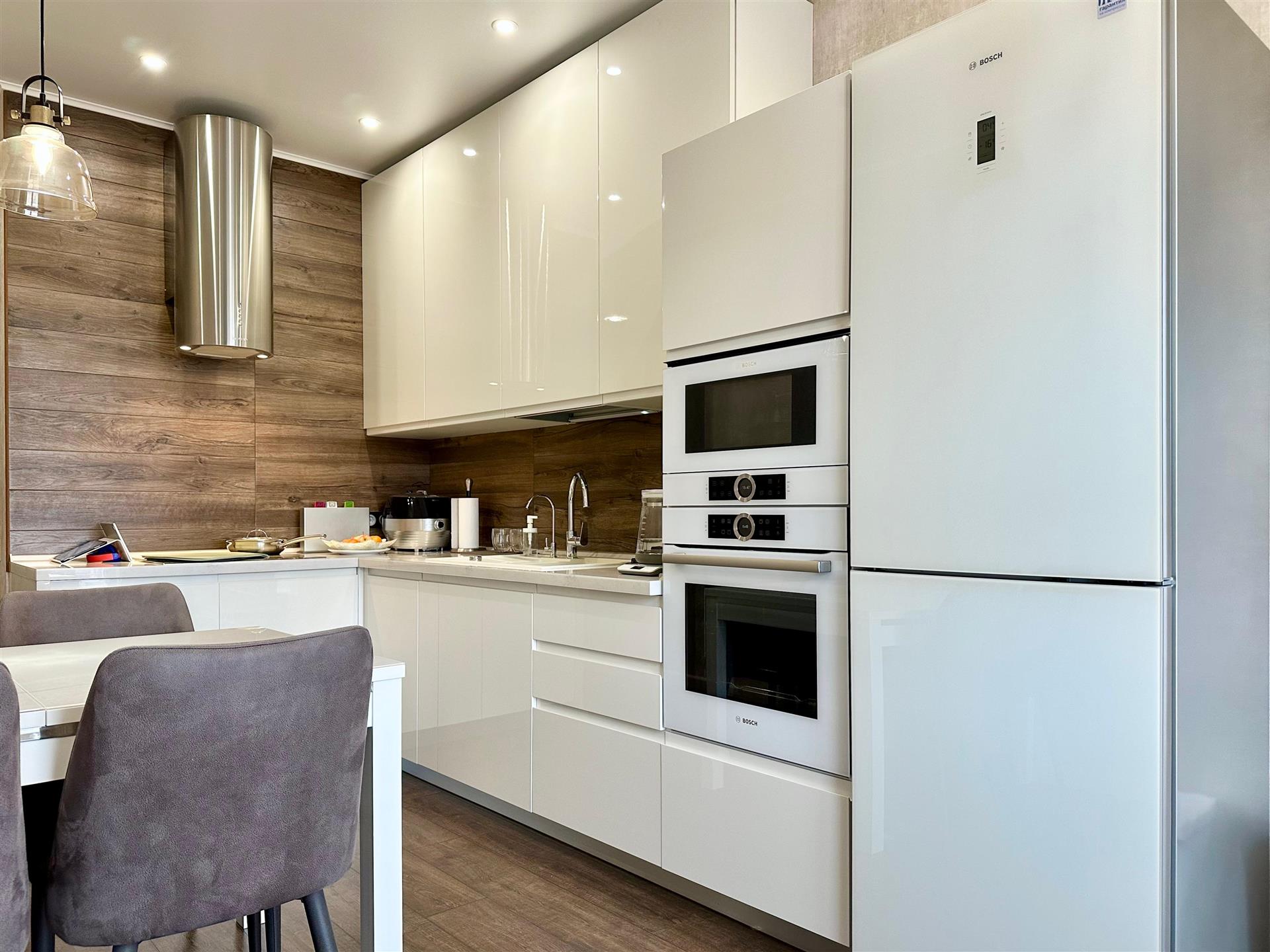 Фото №2: 1-комнатная квартира 42 м² - Краснодар, Центральный внутригородской округ, Центральный, мкр. ЖК Большой, ул. Красная, 176лит4