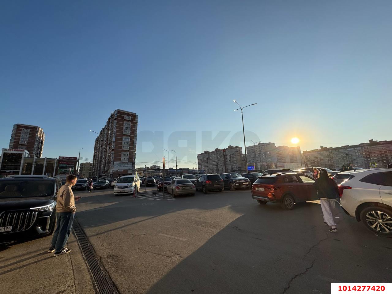 Фото №11: Торговое помещение 130 м² - Краснодар, имени Петра Метальникова, ул. Петра Метальникова, 28А