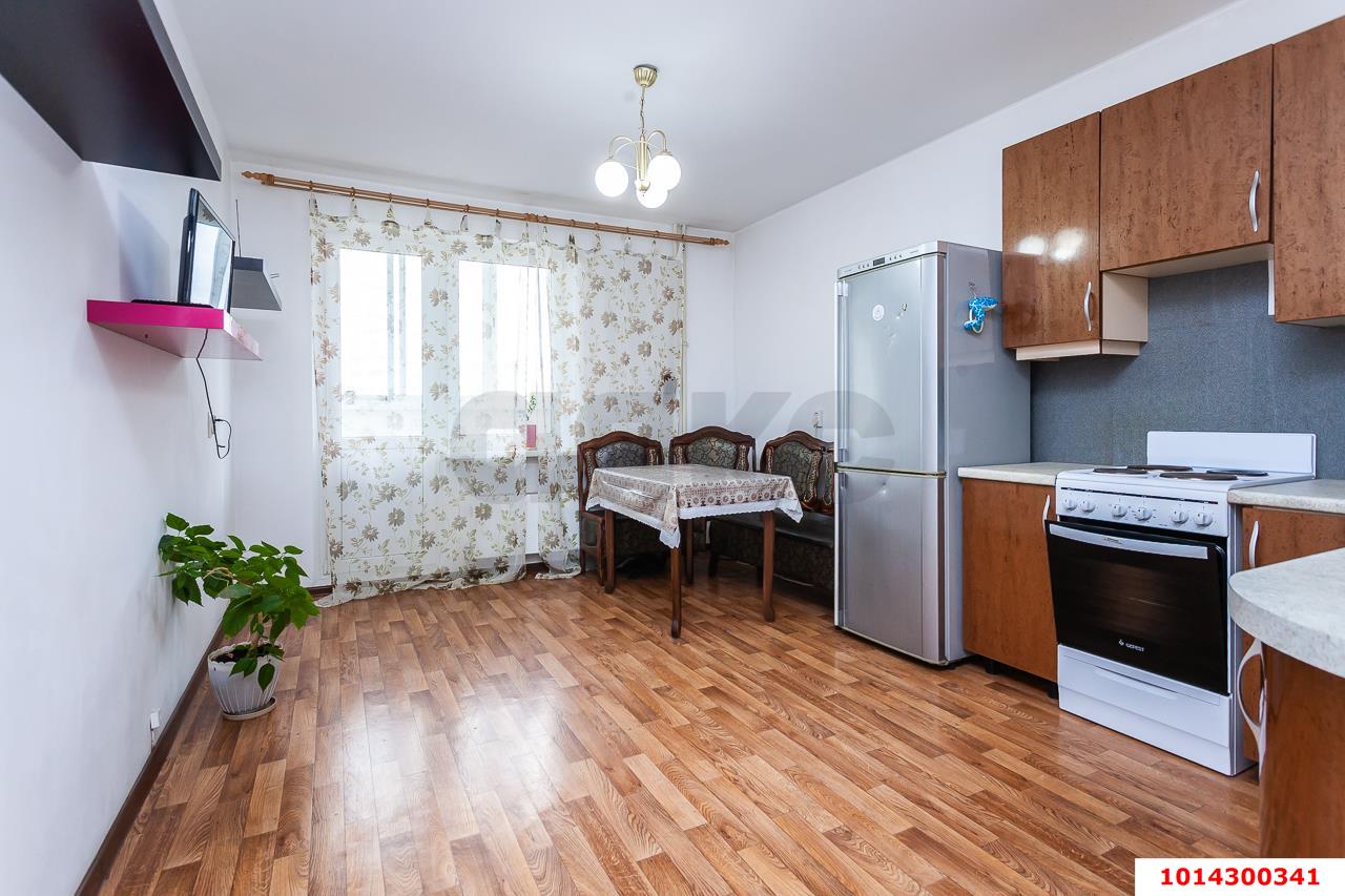 Фото №1: 2-комнатная квартира 78 м² - Краснодар, Восточно-Кругликовский, ул. Героев-Разведчиков, 34