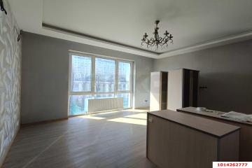 Фото №1: 2-комнатная квартира 78 м² - Краснодар, мкр. Камвольно-суконный Комбинат, ул. Сормовская, 13