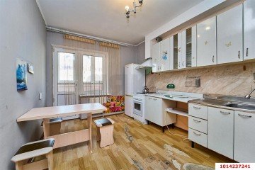 Фото №1: 3-комнатная квартира 71 м² - Краснодар, мкр. Молодёжный, ул. 2-я Целиноградская, 9