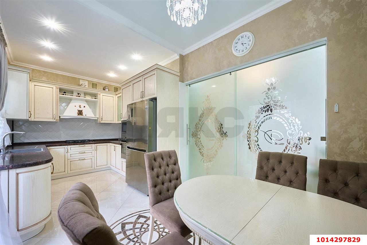 Фото №1: Таунхаус 118 м² + 1.8 сот. - Краснодар, Фестивальный, пер. Архитектора Петина, 3/1