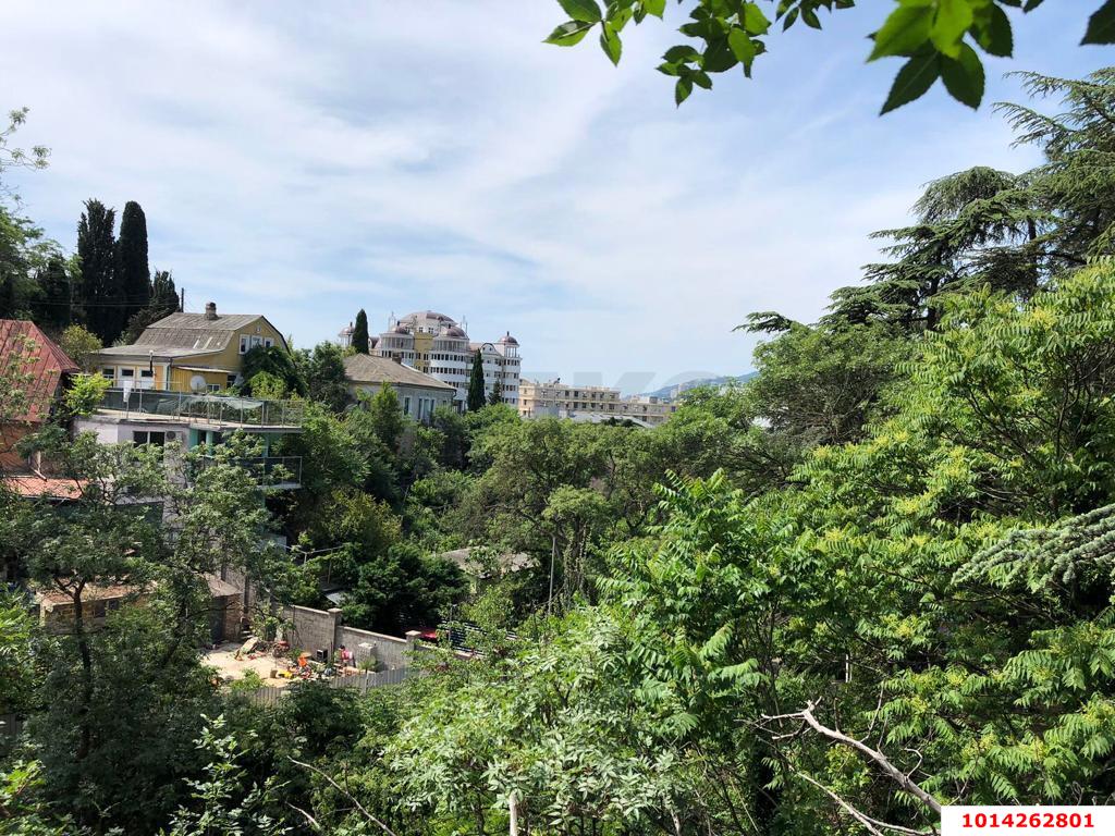 Фото №4: Земельный участок под ИЖС 4.3 сот. - Ялта, ул. Свердлова, 32