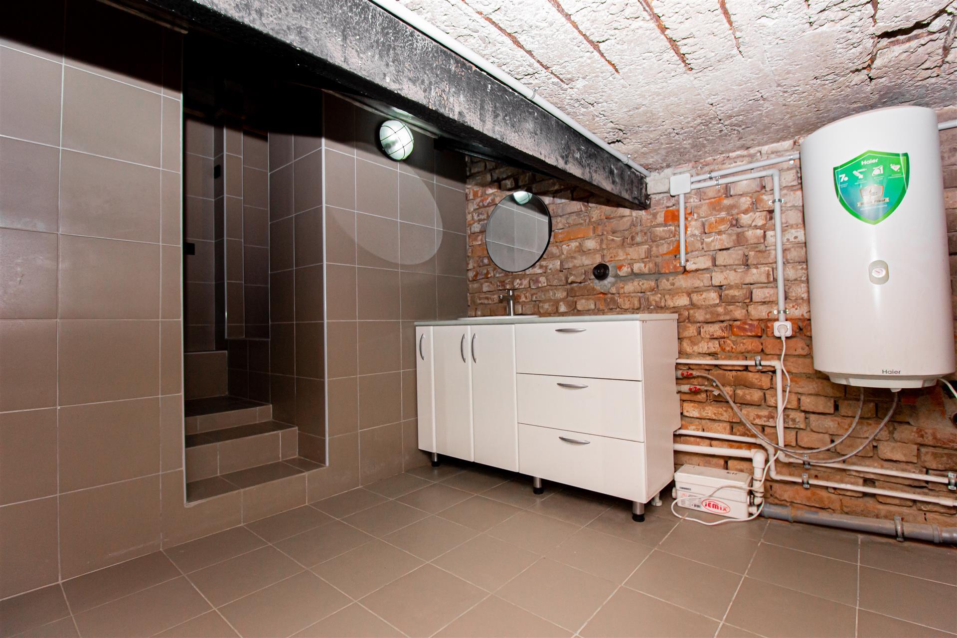 Фото №6: Коммерция 106 м² - Краснодар, Центральный внутригородской округ, мкр. Центральный, ул. Фабричная, 2