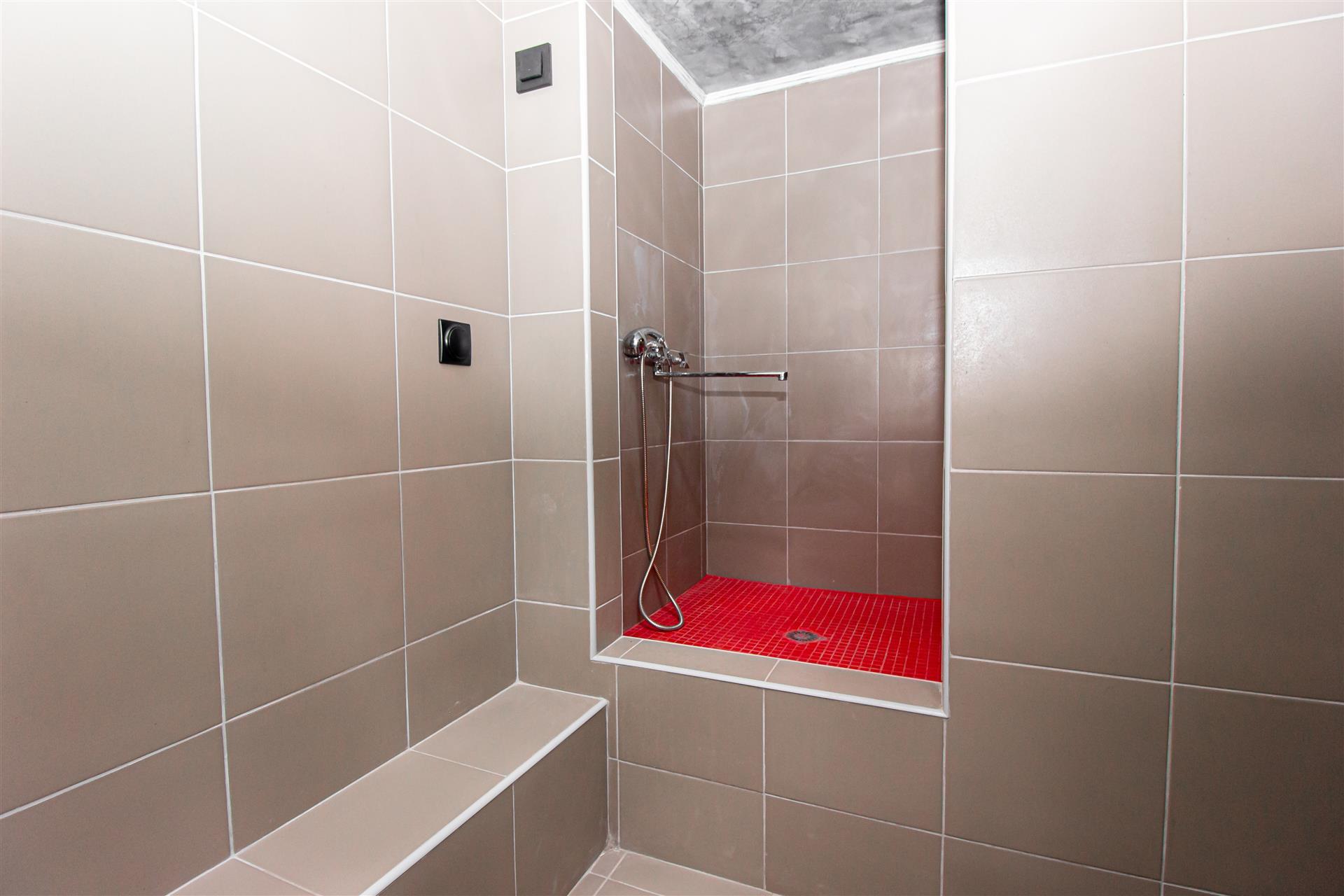 Фото №8: Коммерция 106 м² - Краснодар, Центральный внутригородской округ, мкр. Центральный, ул. Фабричная, 2