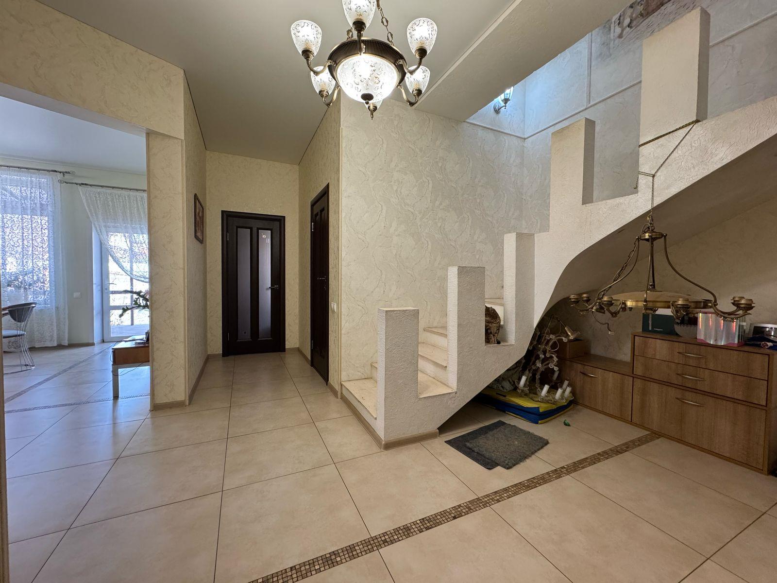 Фото №10: Дом 195 м² + 7.8 сот. - Краснодар, Прикубанский внутригородской округ, Калинино, мкр. Завод Радиоизмерительных Приборов, ул. Геодезическая, 23