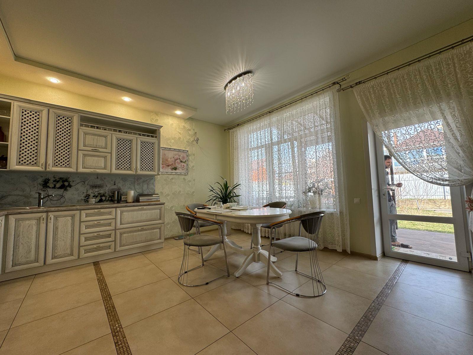 Фото №12: Дом 195 м² + 7.8 сот. - Краснодар, Прикубанский внутригородской округ, Калинино, мкр. Завод Радиоизмерительных Приборов, ул. Геодезическая, 23